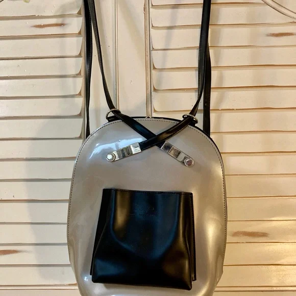 Vintage Beijo Baby Blue Patent Backpack Purse Y2K Deadstock NWT London Paris NY s-l400.jpg main image 2